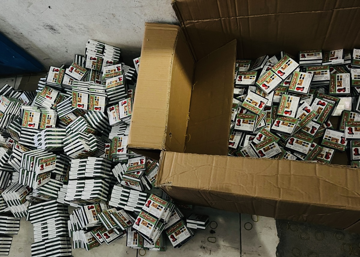 Triệt phá kho hàng chứa hơn 70.000 bao cao su cùng hàng nghìn viên thuốc giả mạo nhãn hiệu